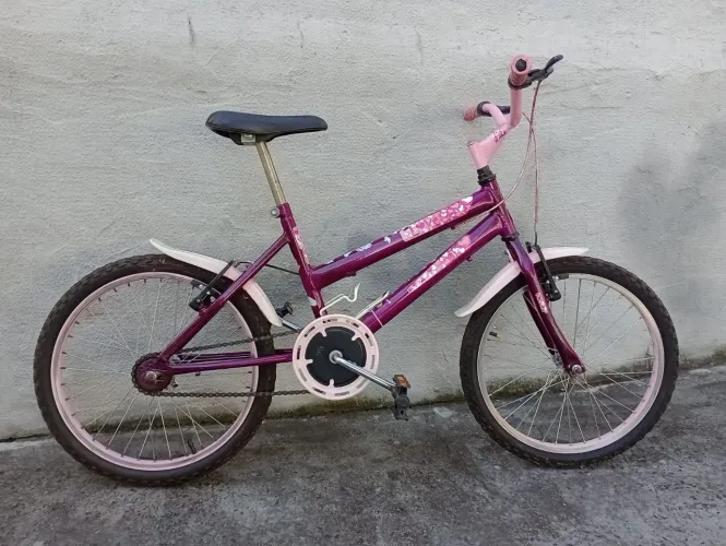 Vendo bicicleta e gaiola de passaro