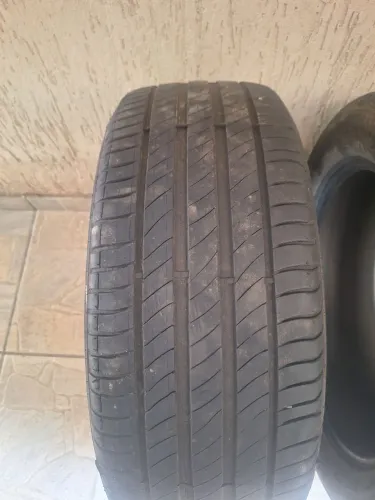 Vendo pneu aro 18 para renegade.