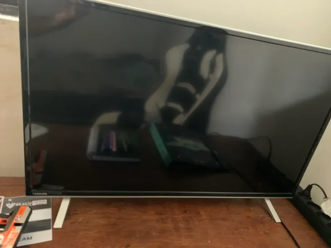 TV TOSHIBA 32 polegadas Smart!