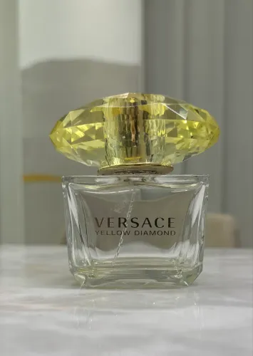 Frasco de perfume vazio VERSACE YELLOW DIAMOND