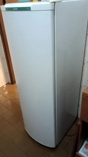 Geladeira super conservada