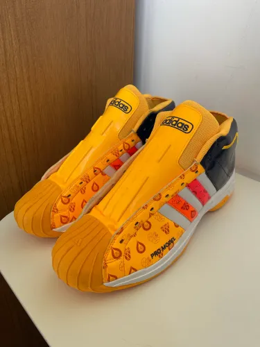 TÊNIS ADIDAS PRO MODEL