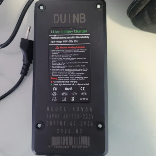 VENDO CARREGADOR SCOOTER RÁPIDO 5A