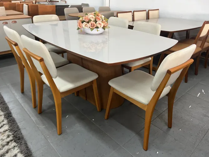 Mesa completa de madeira a pronta entrega