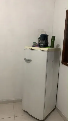 Vendo geladeira conservada só troca o gás