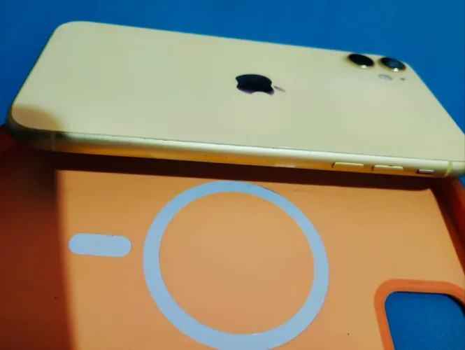 iPhone 11 128g oportunidade