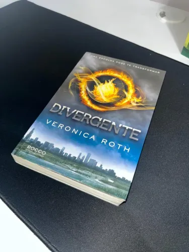 Coleção 4 Livros: Divergente (Trilogia Completa + Livro Four) - Veronica Roth