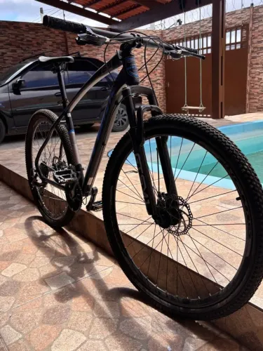 Bicicleta Bike Aro 29 - Quadro 19 - Câmbios Shimano