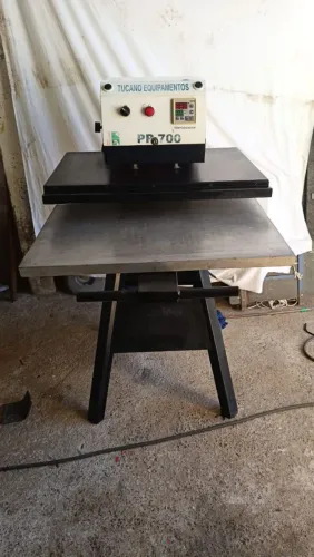 VENDO PRENSA TÉRMICA SEMIAUTOMATICA 70X50 PNEUMÁTICA TUCANO.