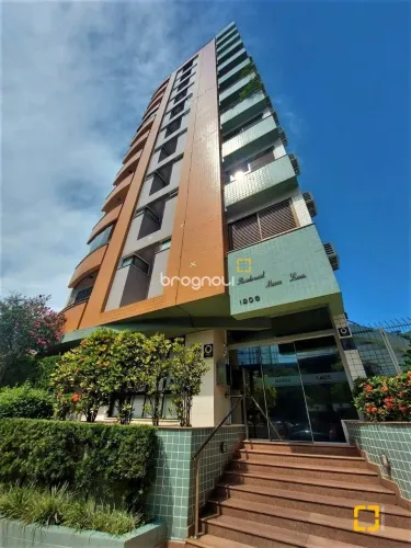 Apartamento 3 dormitórios com Suíte e Dependência no Centro de Florianópolis