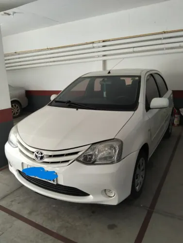 Toyota Etios XS 1.3 Flex 16V 5P Mec. 2013