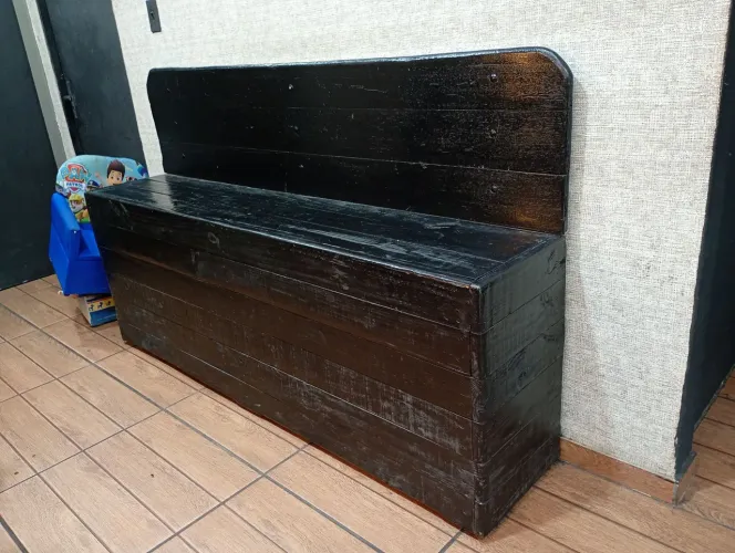Vendo banco alto de madeira até 6x sem juros 