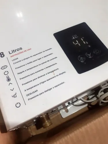 Aquecedor a Gás Natural GN Rheem 18 Litros com defeito - Troco em Instrumento Musical