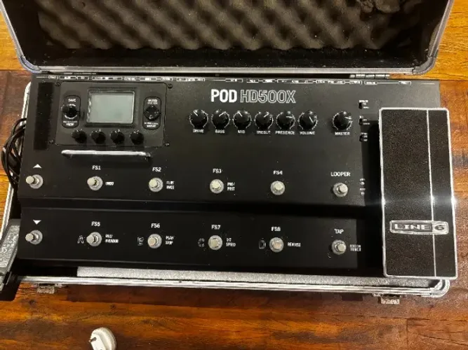 Pedaleira Line 6 POD HD500X - com Hardcase