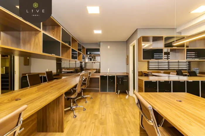 Sala Comercial alto padrão, para locação, mobiliada, no Champagnat Office, no bairro Bigor
