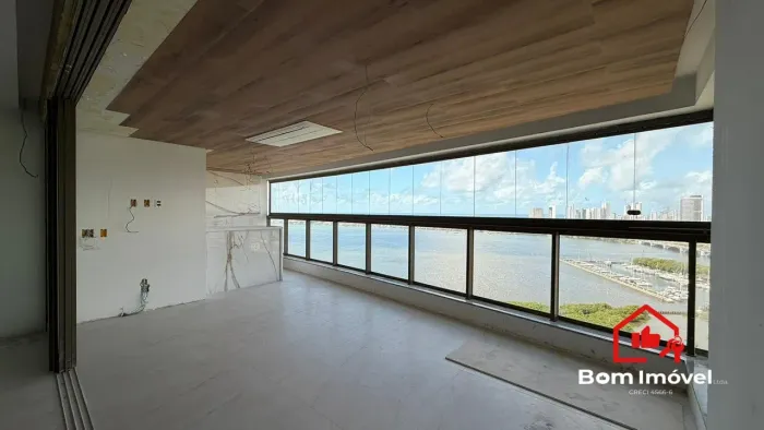 Imóvel de luxo no Mirante do Cais, com 03 suítes, reformado e vista para Bacia do Pina!