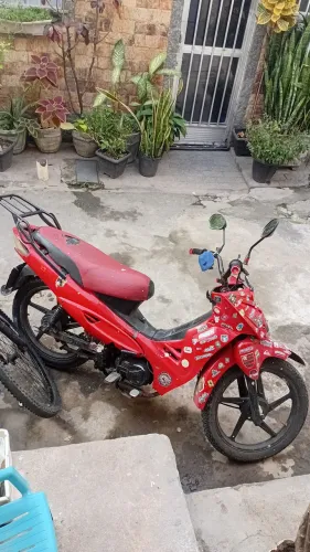 Zig 50, moto ta andando muito, batendo 70 km na reta tem muitas coisas pra fazer.