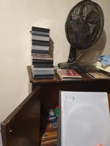 150 Estojos de DVD em ótimo estado( vários novos)