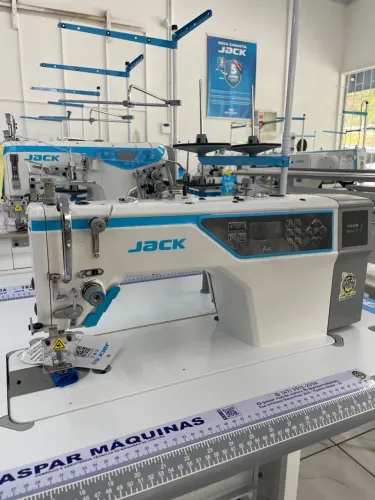 Máquina de costura Reta modelo A4c