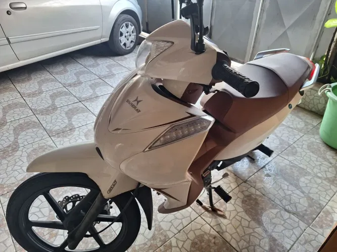 Vendo moto SHINERAY JET 125