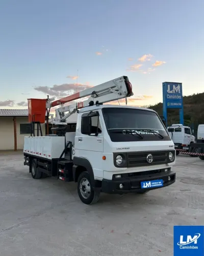 Vw 8.160 ano 2017 com cesto aéreo.