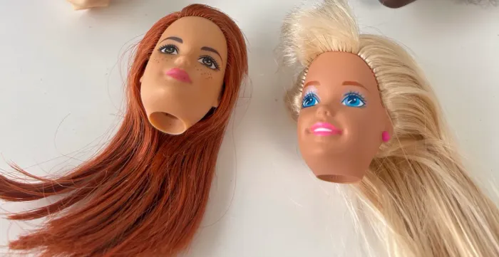 Lote de cabeças de Barbie