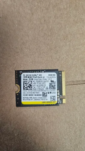 SSD 256Gb NVMe PCIe Gen 4x4