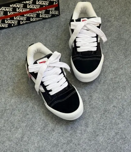 Tênis Vans knu