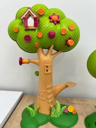 Árvore lalaloopsy e roda gigante 