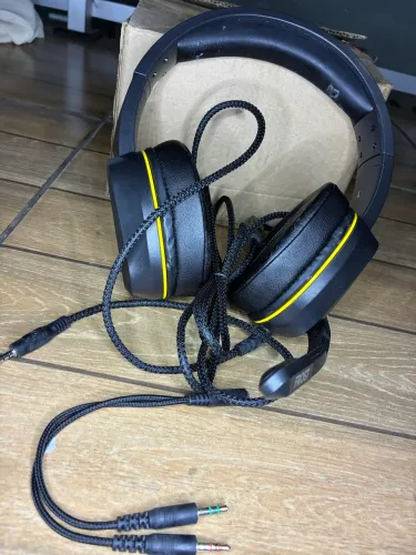 Headset gamer Husky Gaming Frost