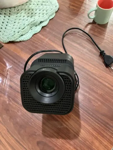 Projetor portátil com wifi, YouTube, streamings...