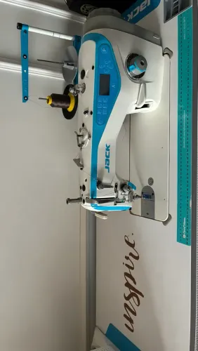 Máquina de Costura Reta Industrial Jack A3