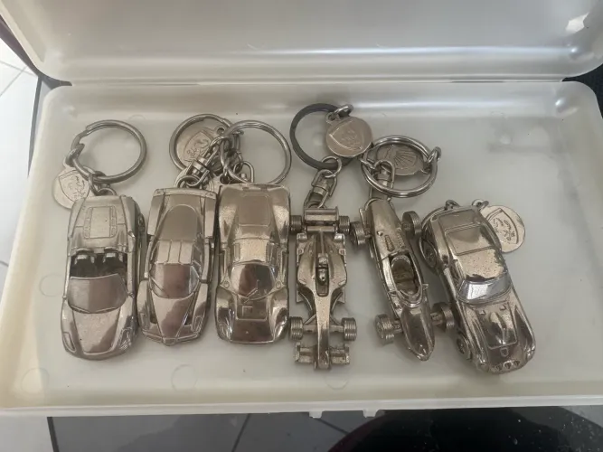 Miniaturas chaveiro Ferrari