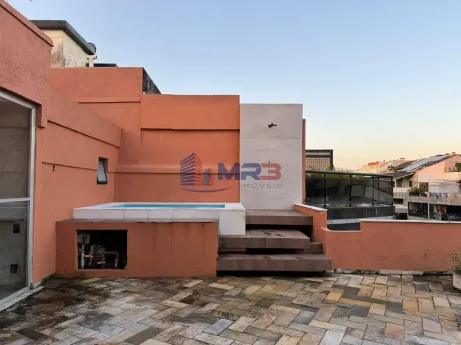 Cobertura para locação com 2 quartos em Recreio dos Bandeirantes