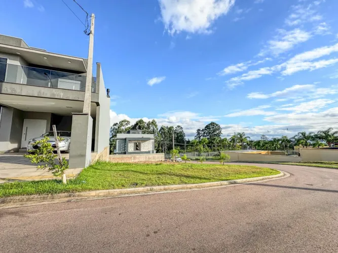 Lote de Esquina à Venda no Condomínio Landscape em Gravataí
