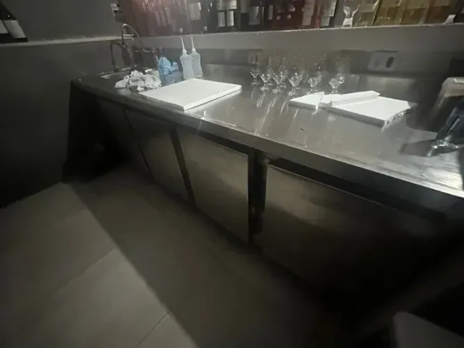 Balcão Refrigerado 4 portas c/cuba Inox 220v