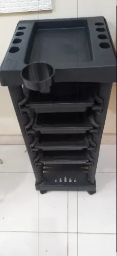 Carrinho auxiliar para salão de beleza