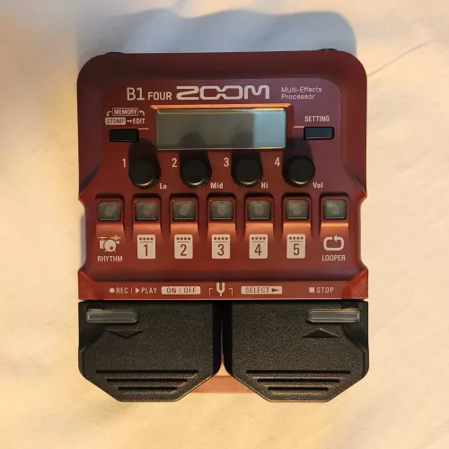 Zoom B1 four (pedaleira de baixo)
