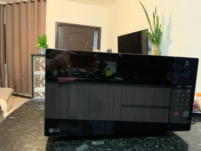 Vendo Microondas LG - ESTADO DE NOVO