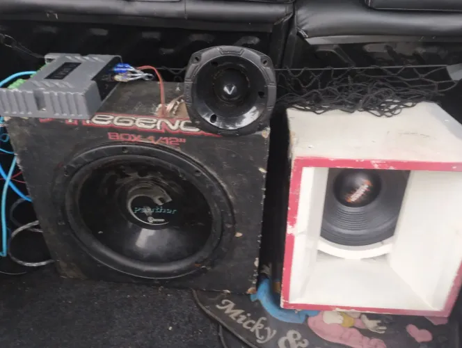 Som automotivo forte e completo