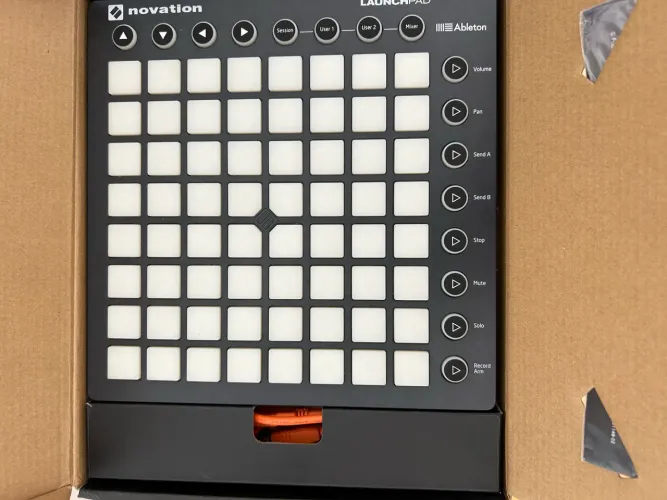 Launchpad mesa de som