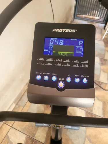 Bicicleta ergométrica proteus focus plus generator v8