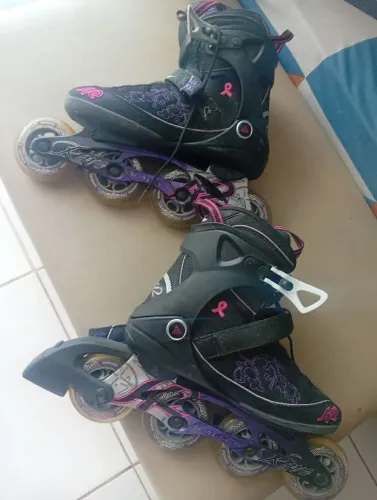 Patins semi novo
