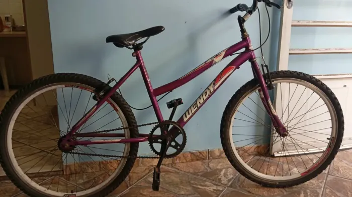 Bicicleta aro 24 em ótimas condições sem marcha