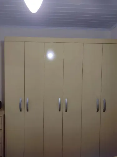 Roupeiro e Cama de Casal