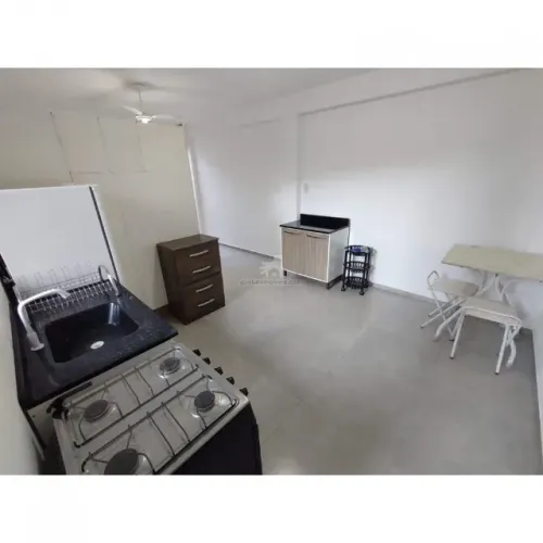 KITNET / STUDIO MOBILIADA EM BALNEÁRIO CAMBORIÚ PARA 1 PESSOA