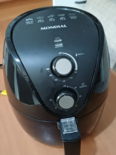 Airfryer Mondial Family, 3,5 L, 220v, perfeito estado de conservação e funcionamento.n