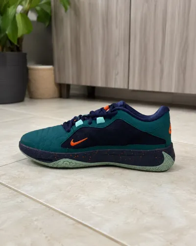 Nike Giannis Freak 5