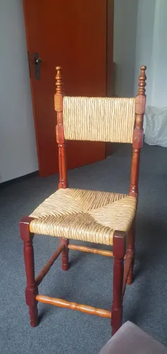 Cadeira de madeira torneada, promoção