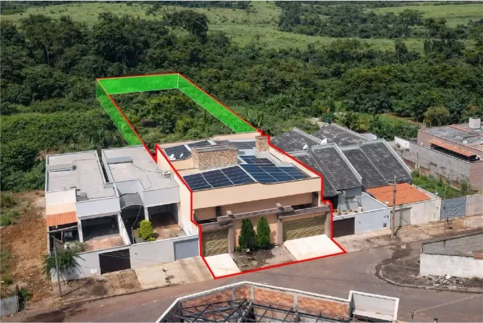 Sobrado com 4 Quartos e Acesso ao Córrego em Nerópolis